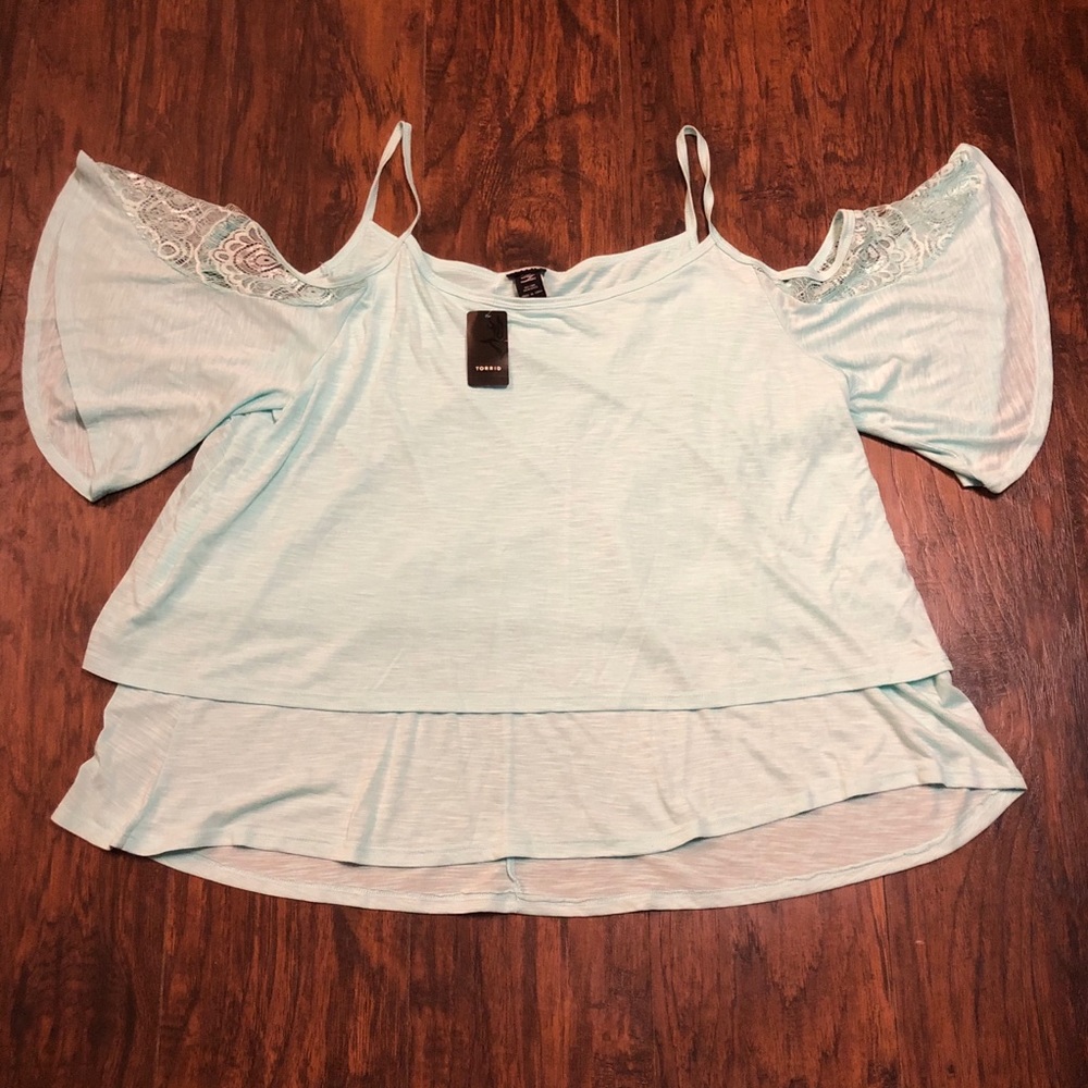 NWT Torrid Cold Shoulder Blouse Plus Size 3